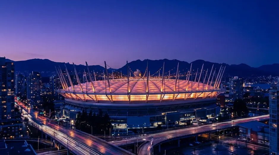 BC Place ve Vancouveru s osvětlenou zatahovací střechou během večerního zápasu